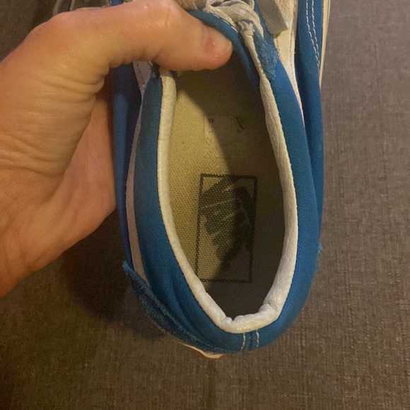 Shoes - Picture 8 of 9